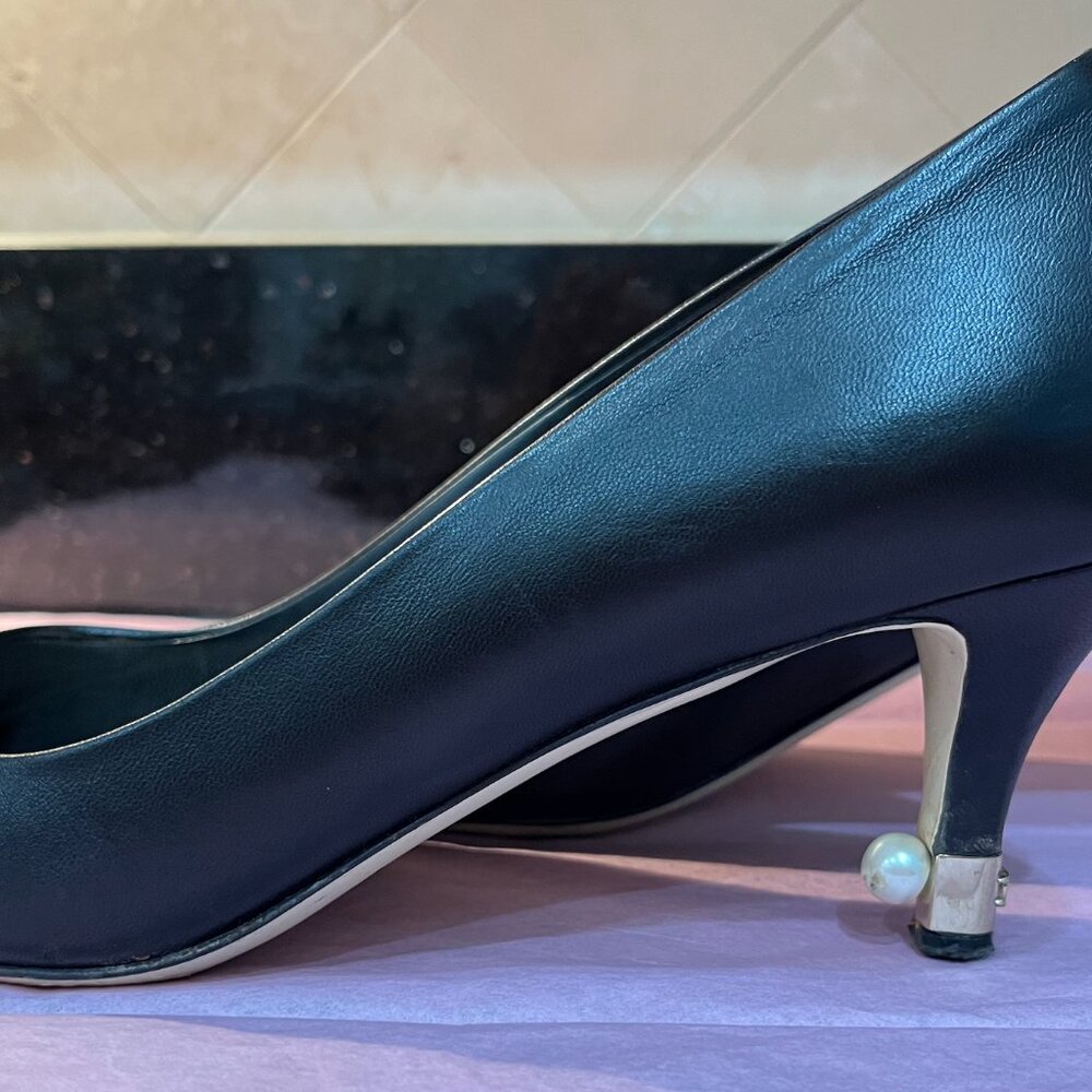 Chanel Black Matte Leather Gold CC Logo and Pearl Heel pumps